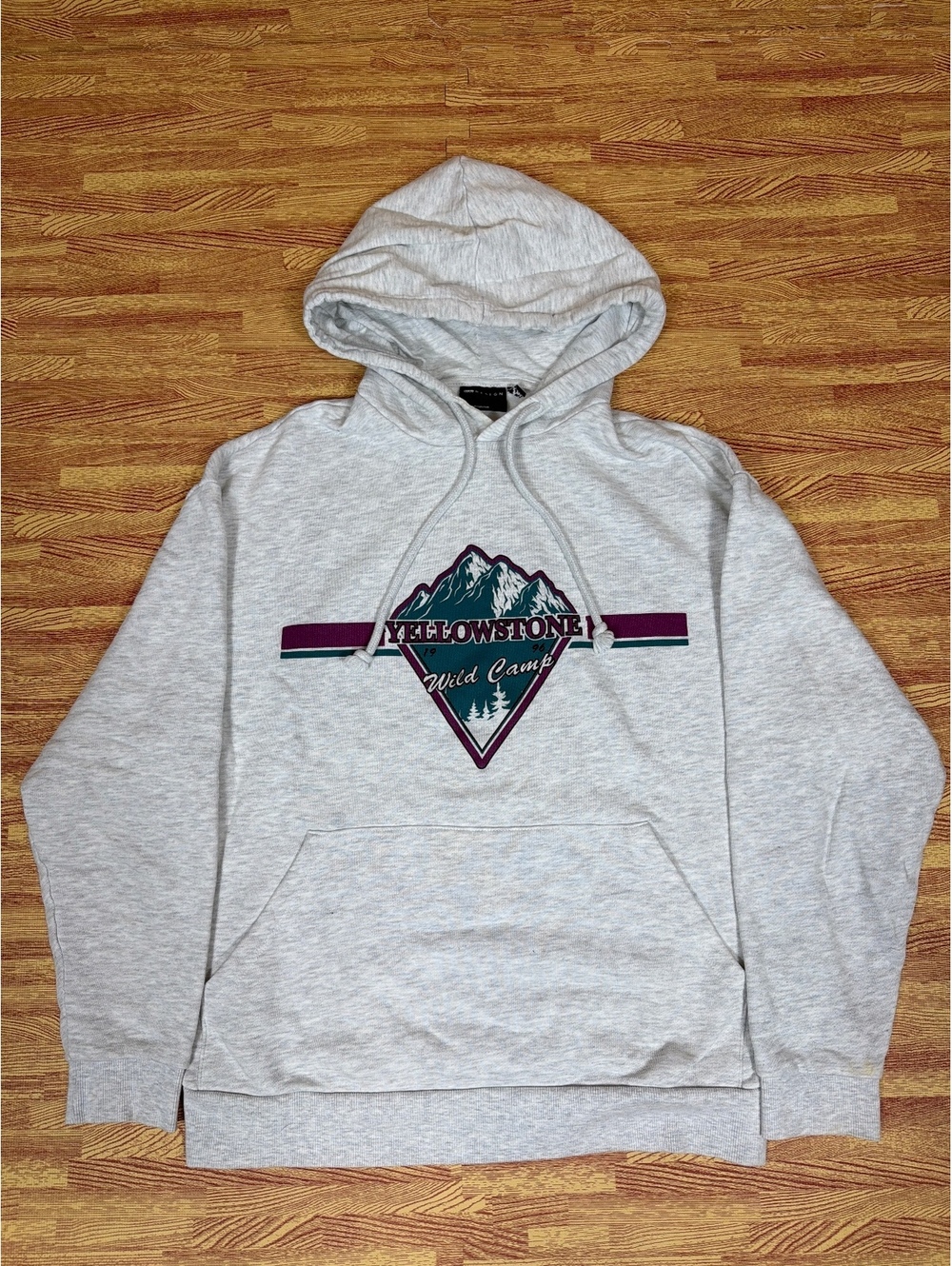 ASOS DESIGN Men's Yellowstone Wild Camp Graphic Hoodie Gray XS